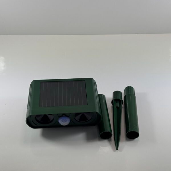 Repelente solar de animales, defensor ultrasónico contra gatos, perros, ardillas, venados, zorros, disuasivo de animales exteriores con sensor de movimiento y alarma de luz LED, protege patios y jardines.