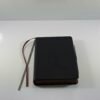 Cuaderno de notas A5 de 360 páginas con rayas y pluma, cuadernos para escribir para mujeres y hombres, diseño de árbol de la vida, borde marrón con bolsillo interior finamente detallado - Negro.